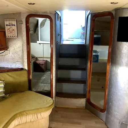 Extraordinary Boat House Botel